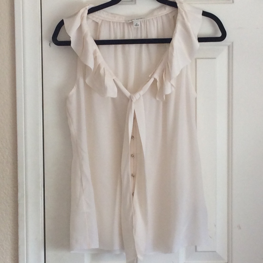 Banana Republic Cream Ruffle Blouse EUC
